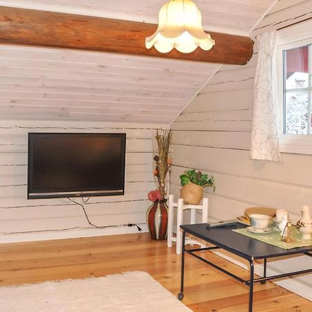 1 Bedroom Amazing Home In Gunnarskog Exterior photo